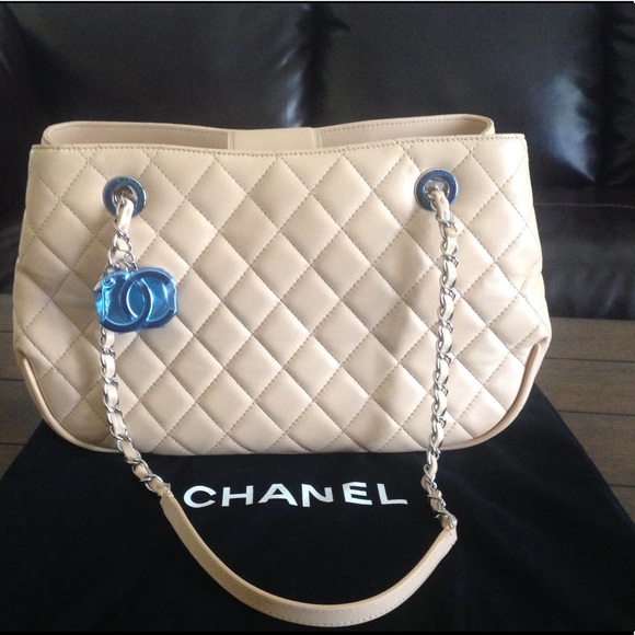 CHANEL Handbags - New CHANEL TOTE SHOULDER BAG