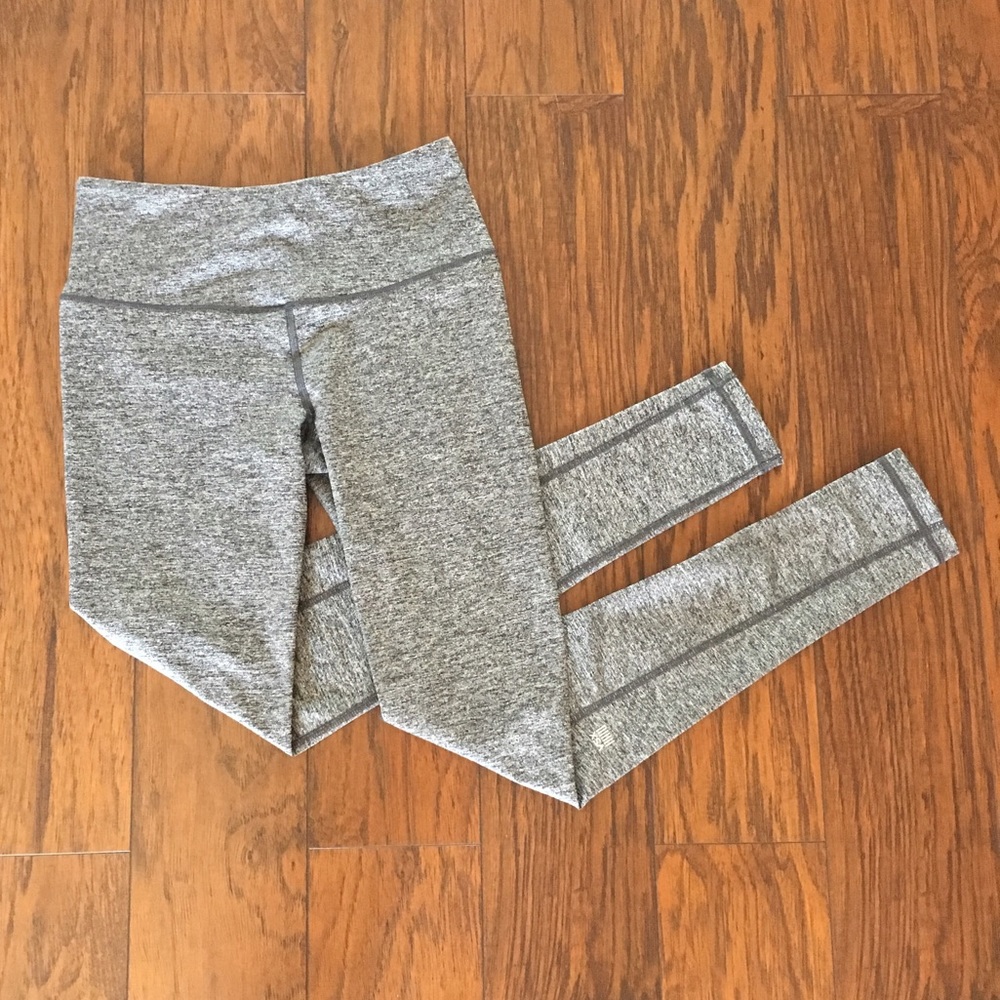 Victoria's Secret knockout leggings