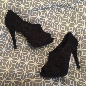 Women's Size 10 Peep-toe Black Lace Booties