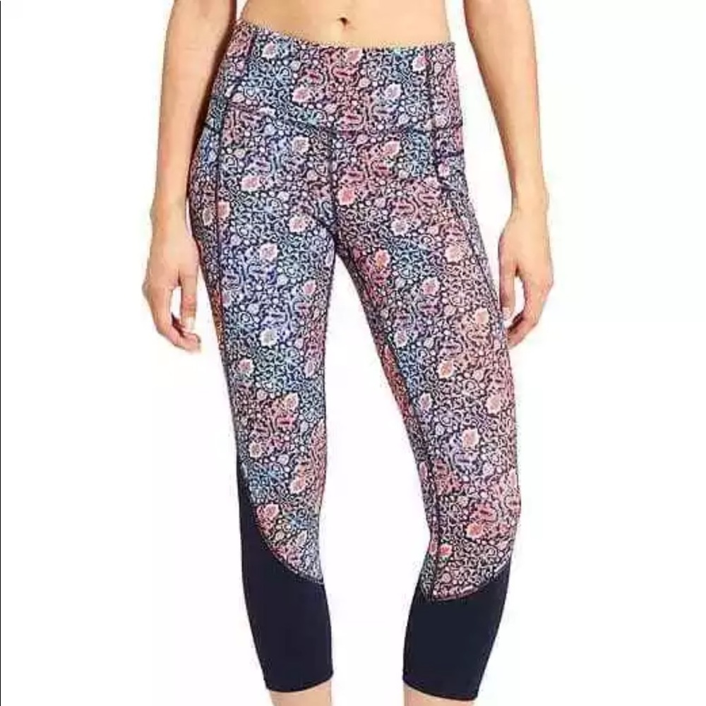 Athleta High Rise Tapestry Chatarunga Capri
