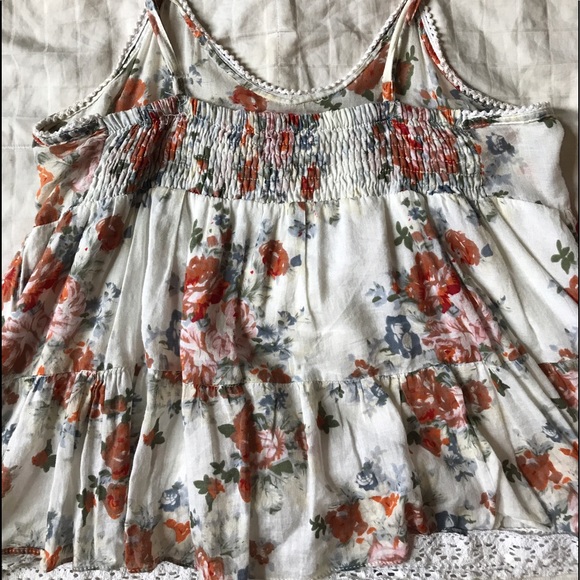 Top - Picture 2 of 3