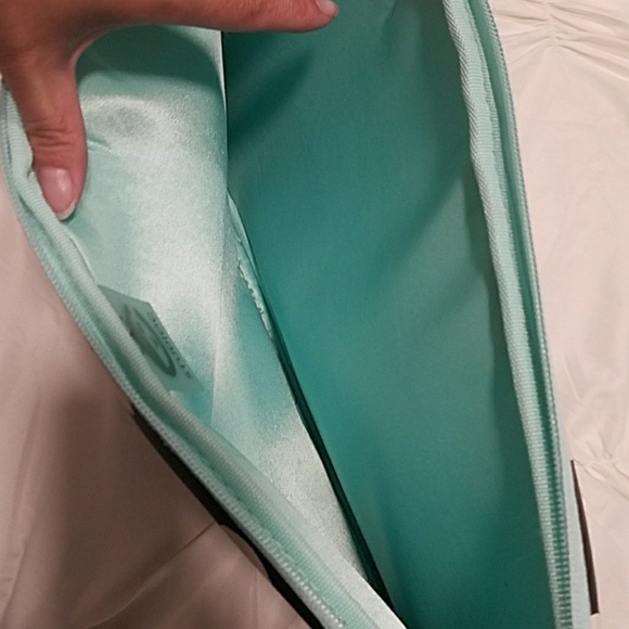 Laptop Case - Picture 3 of 3