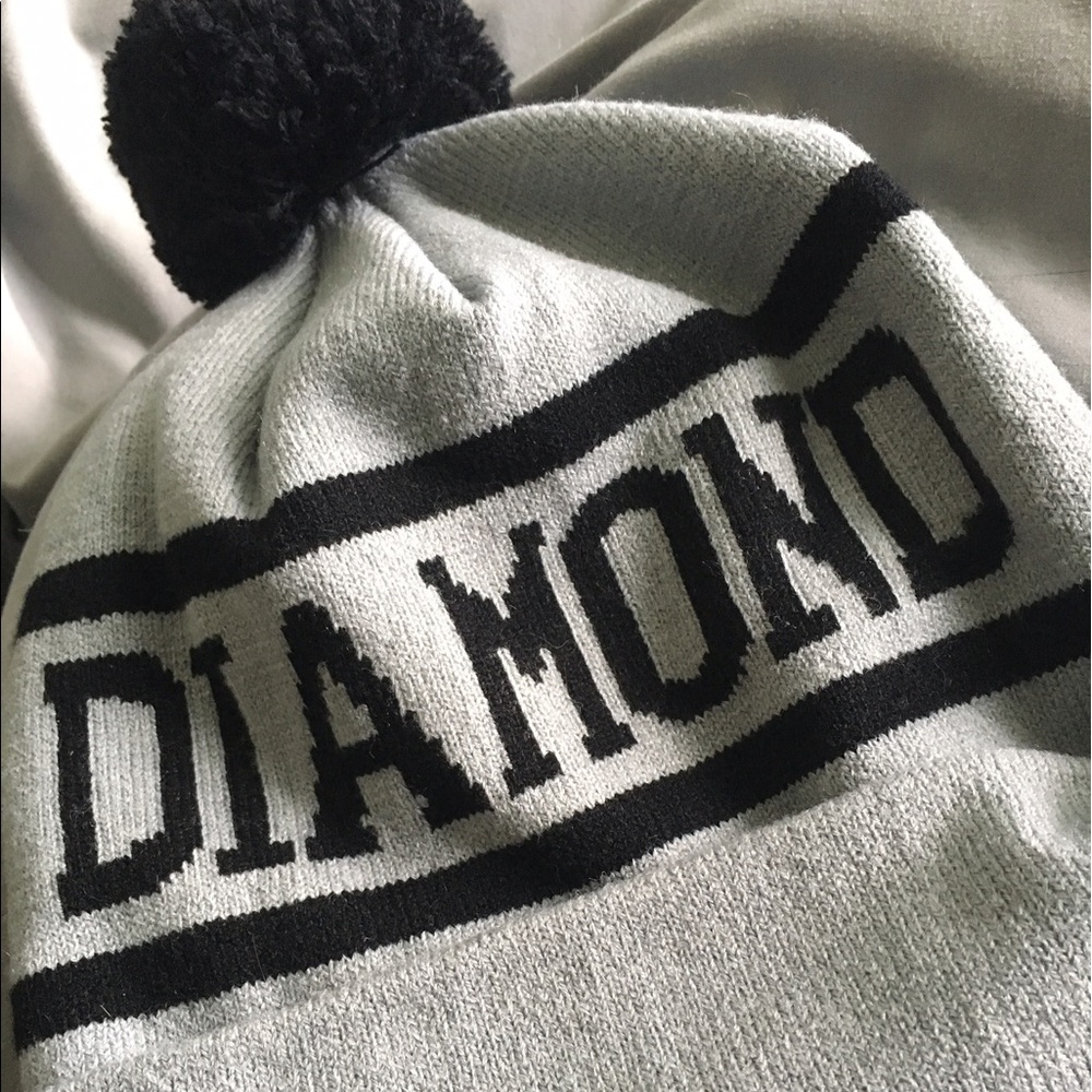Grey diamond beanie