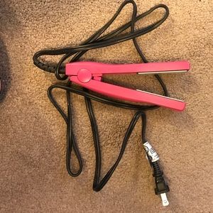 Mini straightener
