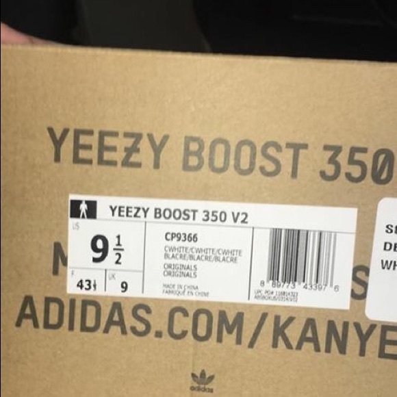 Cream White yeezys SIZES 9-10 ‼️ 400$ Firm