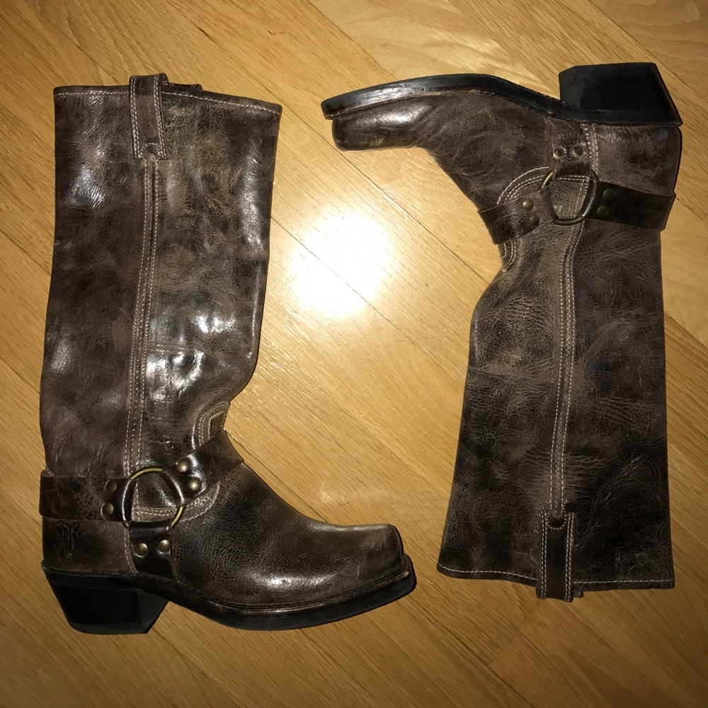 FRYE LEATHER BOOTS