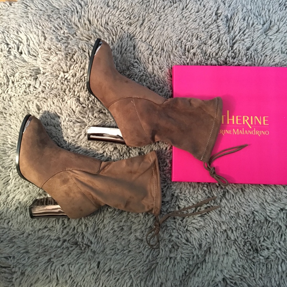 Catherine Malandrino Taupe Suede Boots - Picture 7 of 8