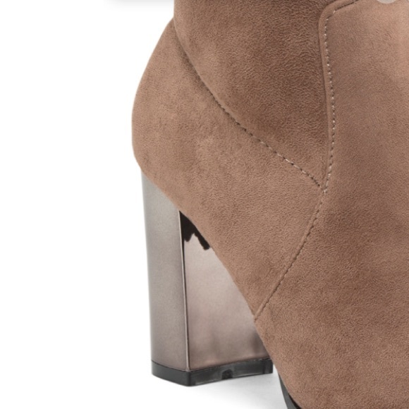 Catherine Malandrino Taupe Suede Boots - Picture 5 of 8