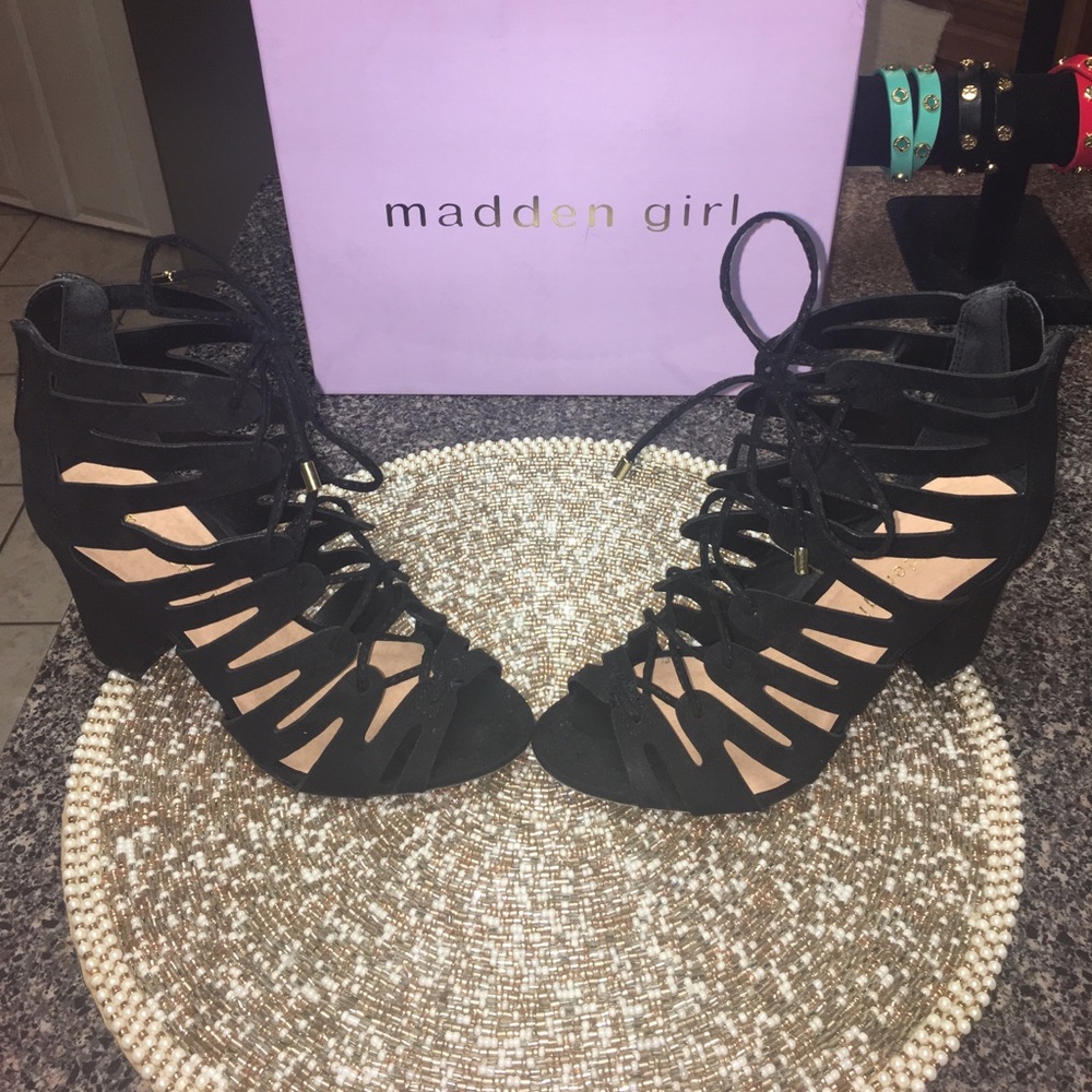 Madden girl (banerrr black fabric)