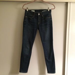 GAP 25 Dark Denim Skinny Jeans