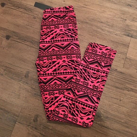 Leggings one size. Hot Pink and Black. - Picture 2 of 4