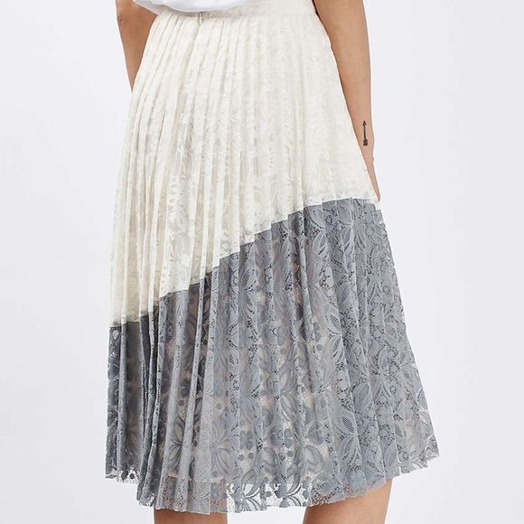 Topshop Dresses & Skirts - Topshop cream and gray pleated skirt