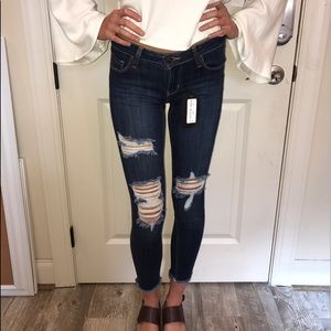 NWT Distressed Skinny Jeans