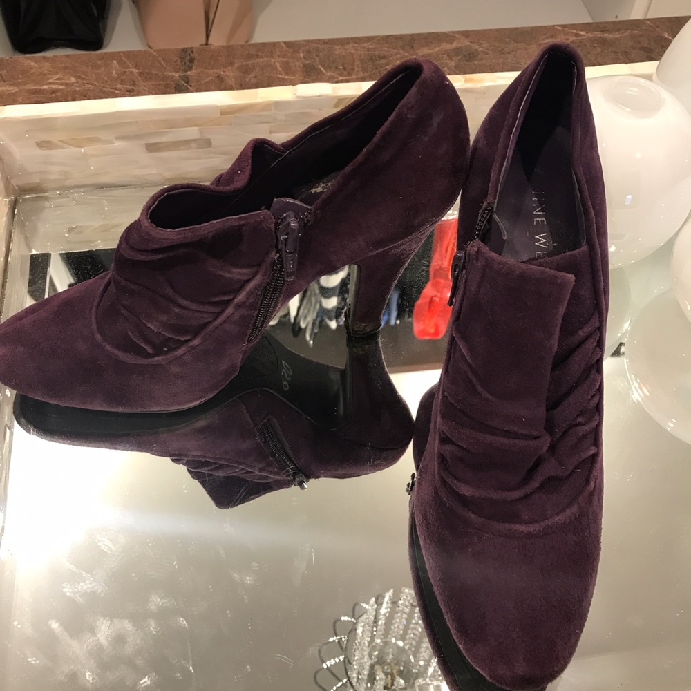 Nine West purple suede booties