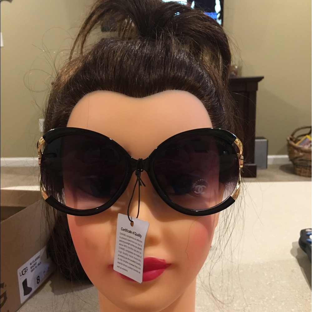 6 pair TRENDY fashion sunglasses all brand new