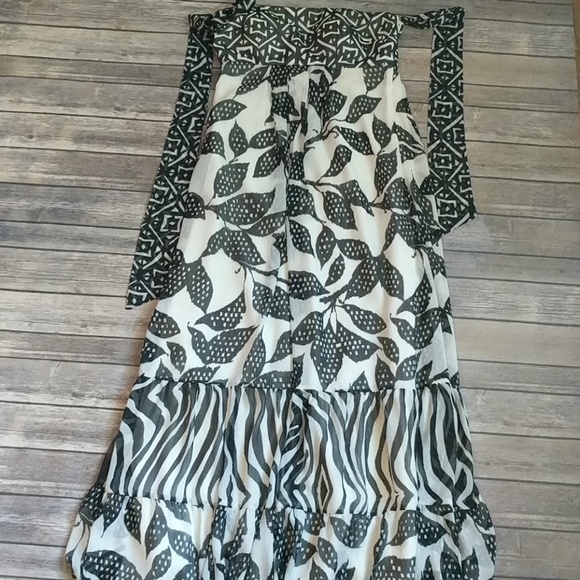 Final White House Black market dress - Picture 2 of 5