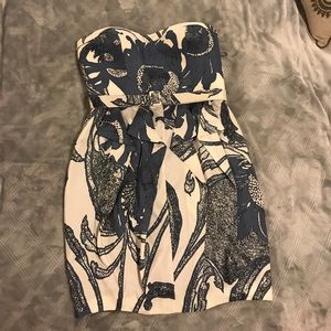 Jessica Simpson strapless dress