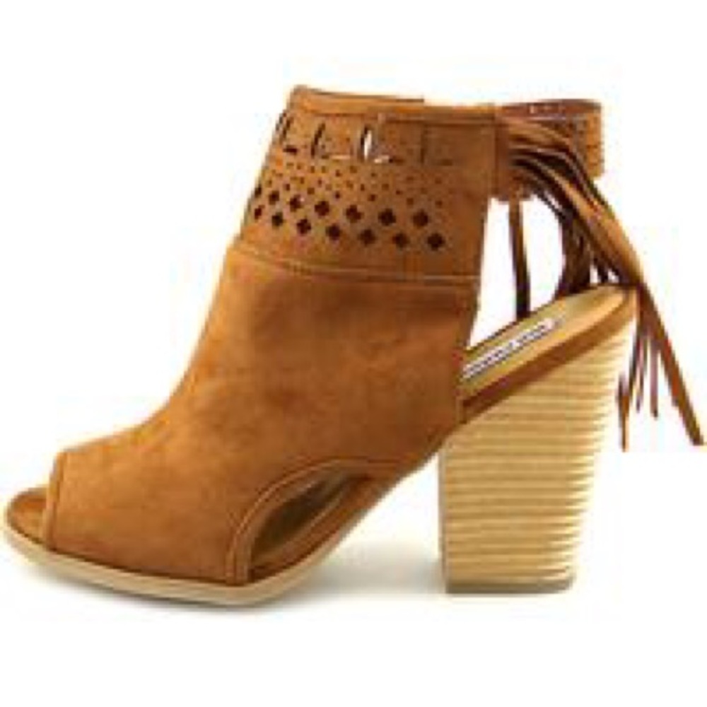 Heeled peep toe booties!