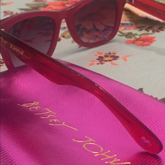 Betsey Johnson sunglasses. Barely worn. main image 4
