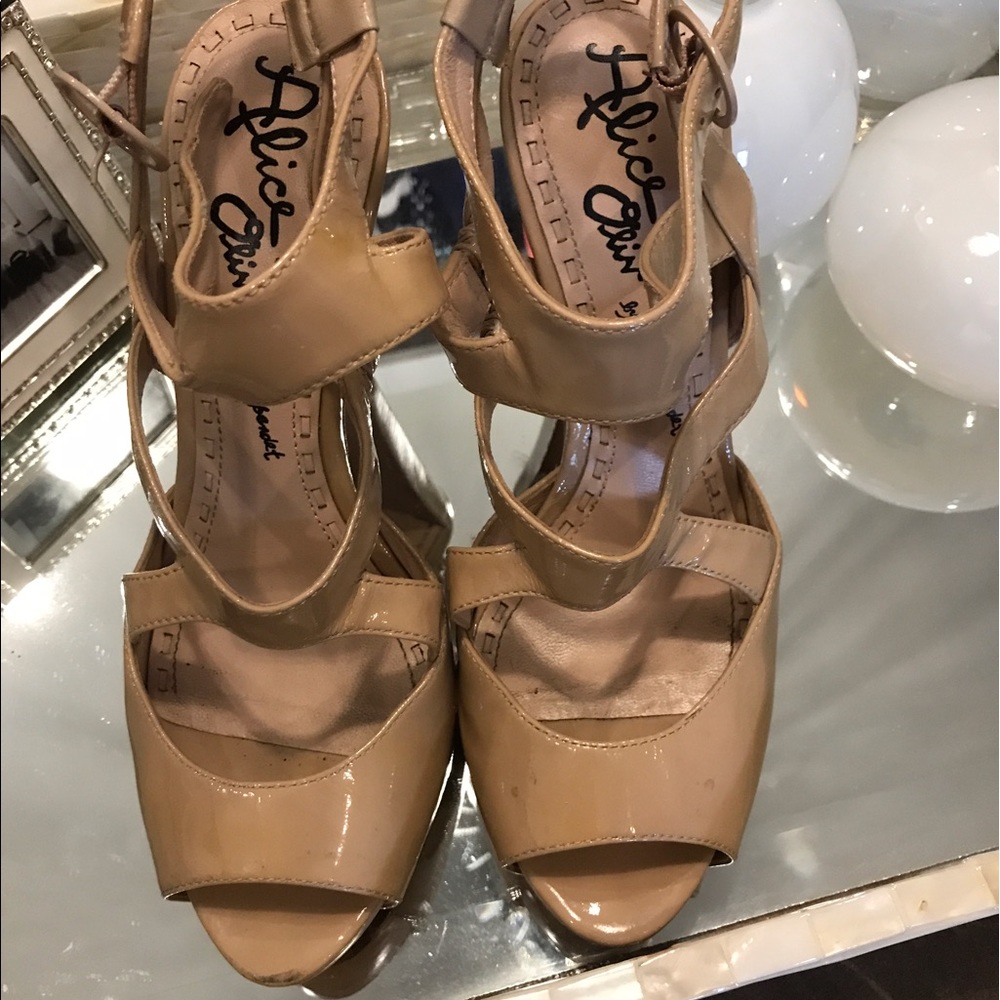 Alice + Olivia patent leather platform sandals