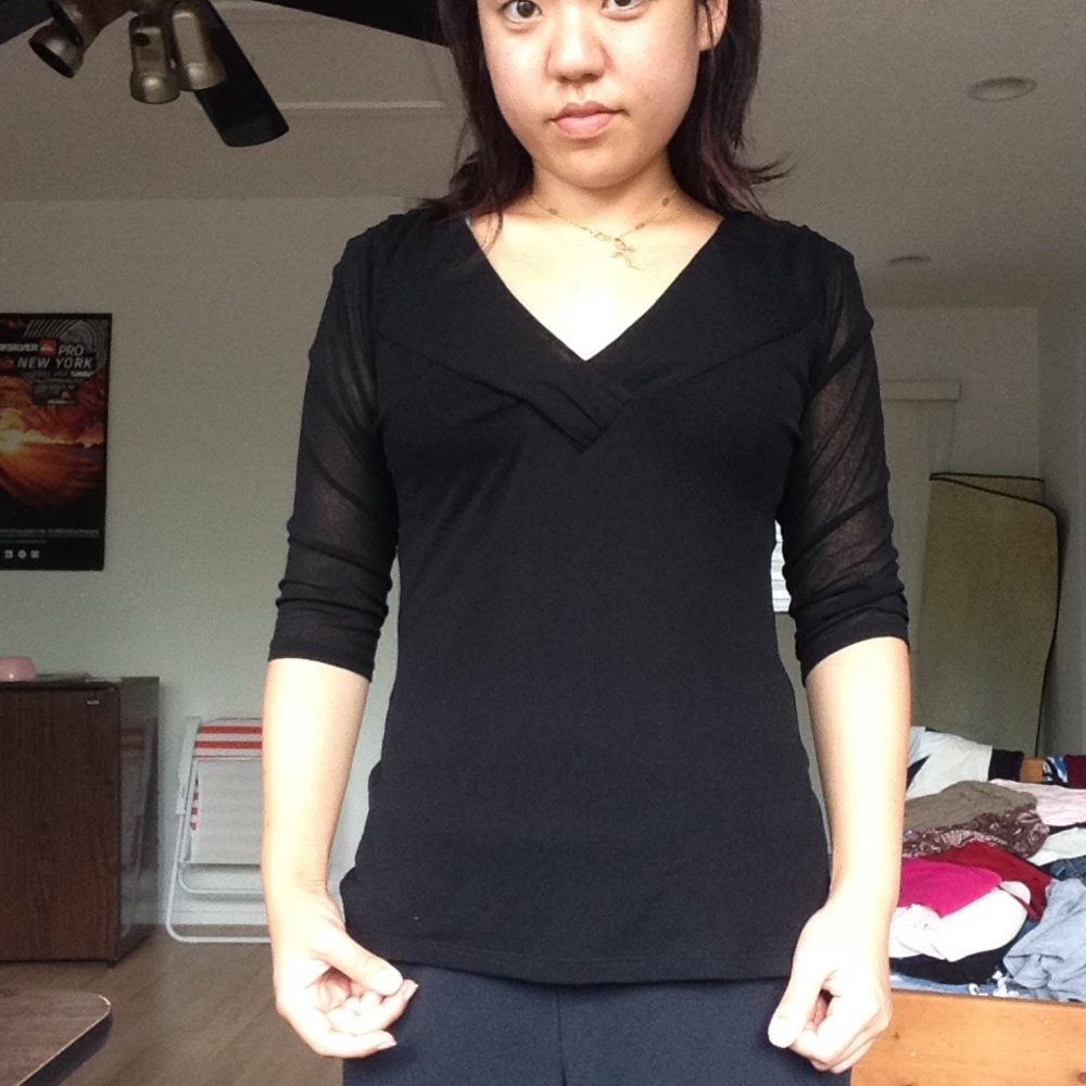 Brand new Alfani Thin Knit Top (medium)