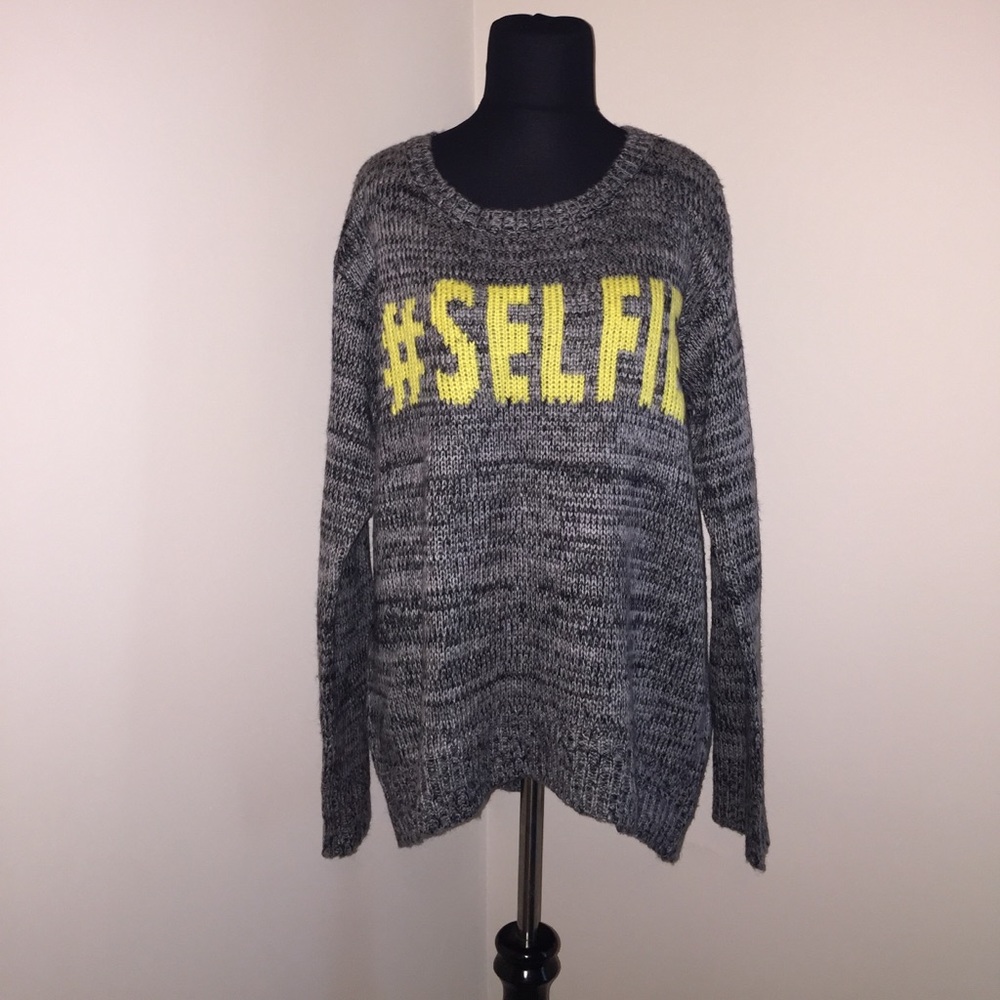 #SELFIE SWEATER