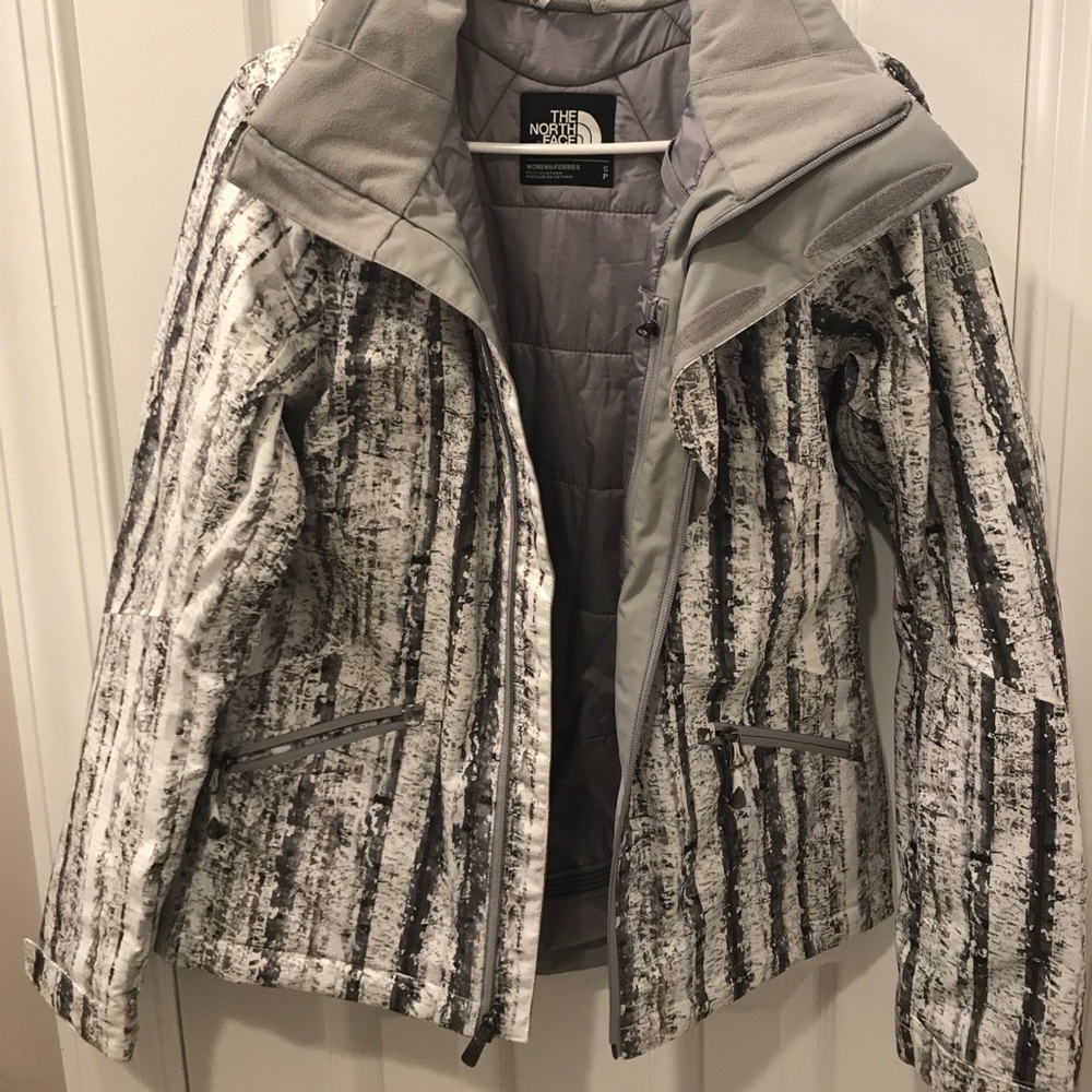 48 HOUR SALE North face jacket