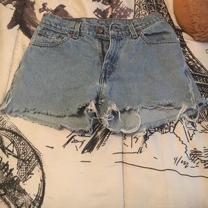 Size 5 Levi's Jean shorts