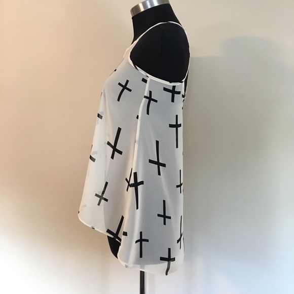 Sheer Crosses Tank - Picture 4 of 6