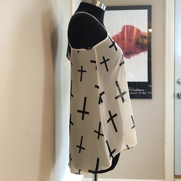 Sheer Crosses Tank - Picture 5 of 6