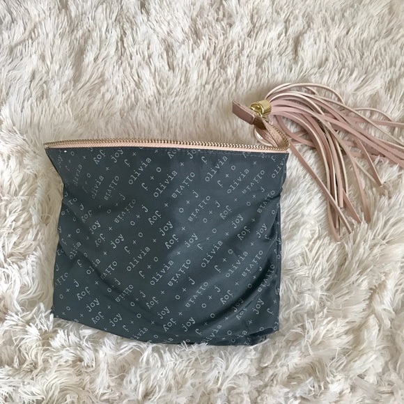 OLIVIA + Joy•zipper clutch - Picture 4 of 4