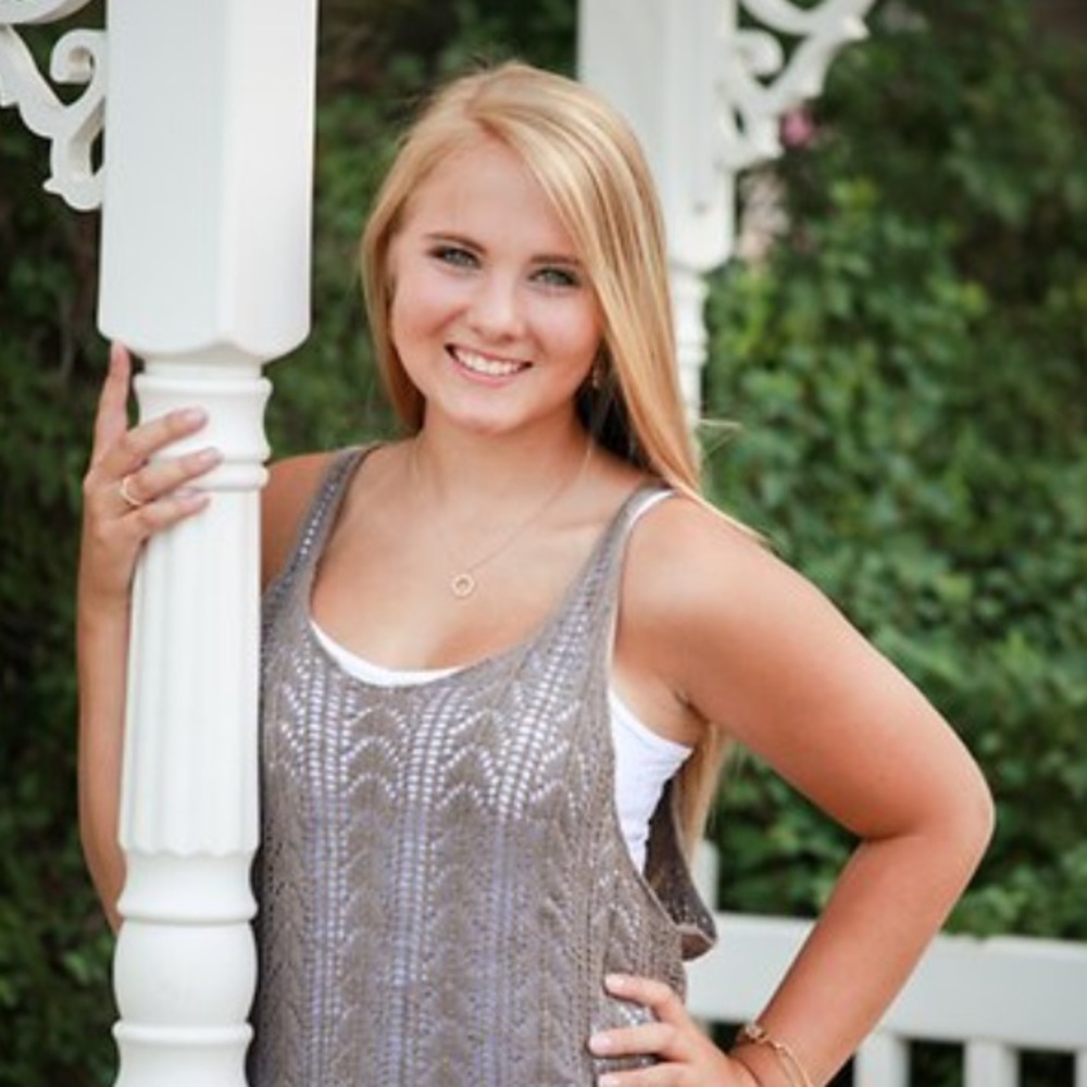 Meet your Posher, Nicole