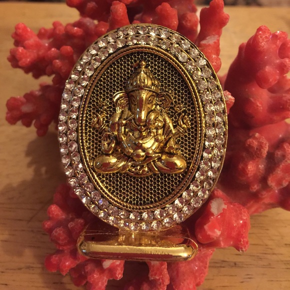 vintage Jewelry - Vintage rhinestone Ganesh  statute