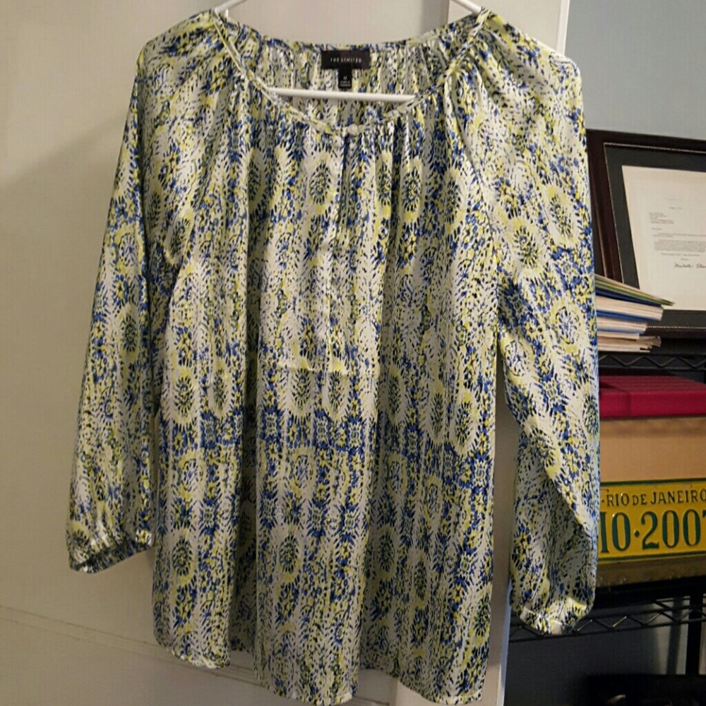 Springy work blouse