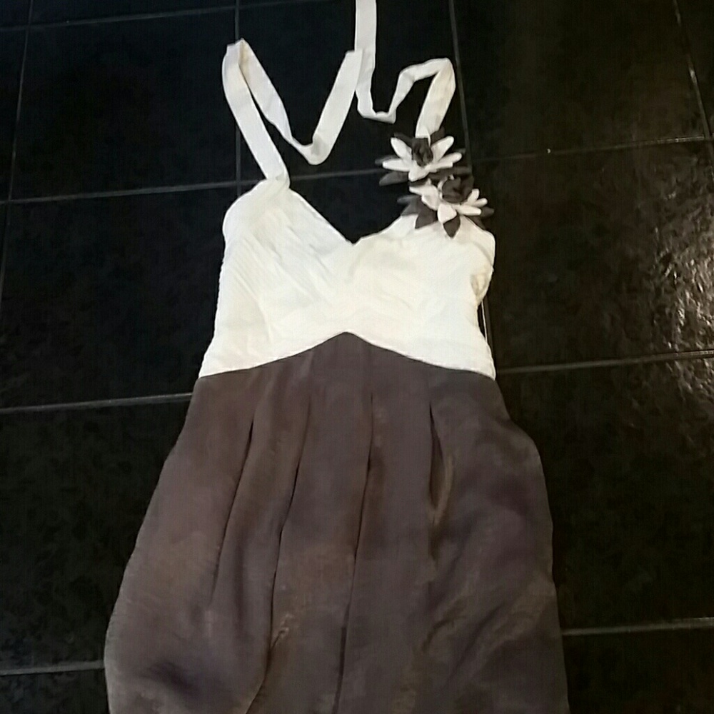 Gray and White mini dress by Fab'-rik size M