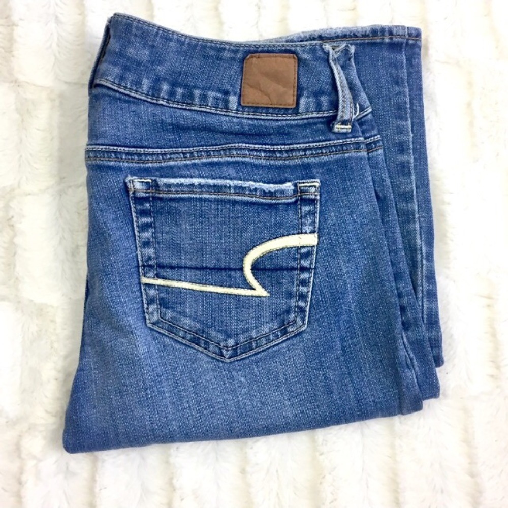 American eagle size 2 artist Jeans