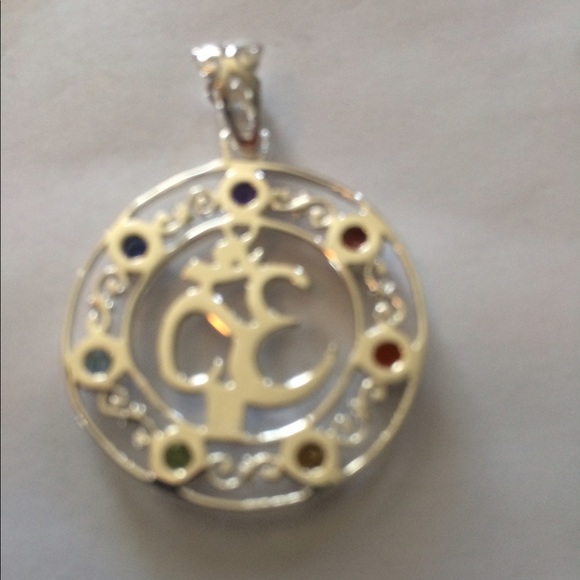 ✅REDUCED ‼️‼️SANSKRIT OM AUM CHAKRA SILVER - Picture 4 of 7