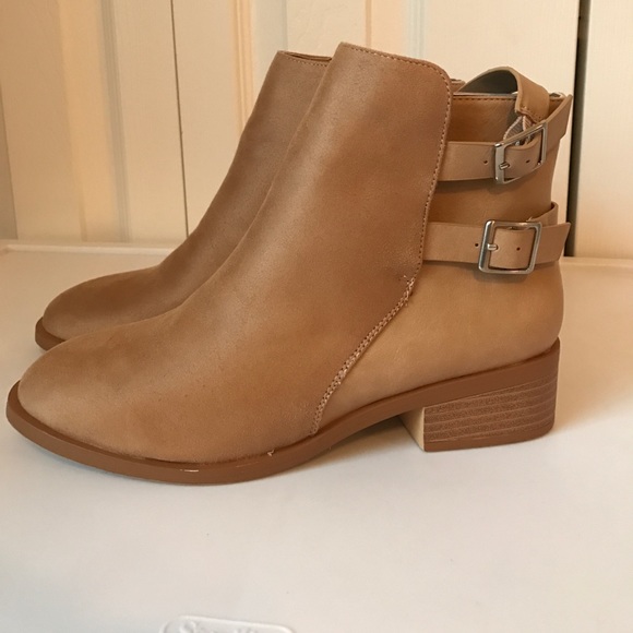 Forever 21 Shoes - NWT Forever 21 Booties