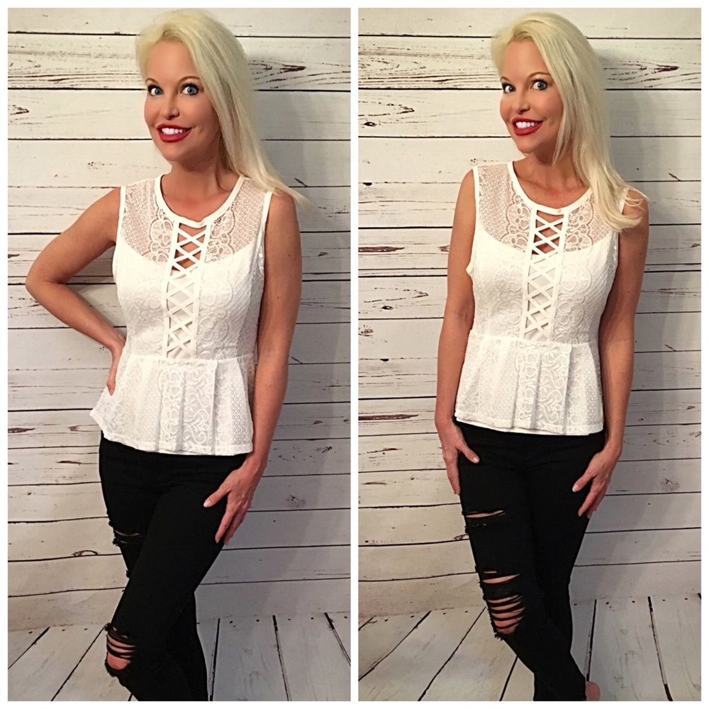 🎉HP Stunning lace detail stretch peplum top! - Picture 3 of 5