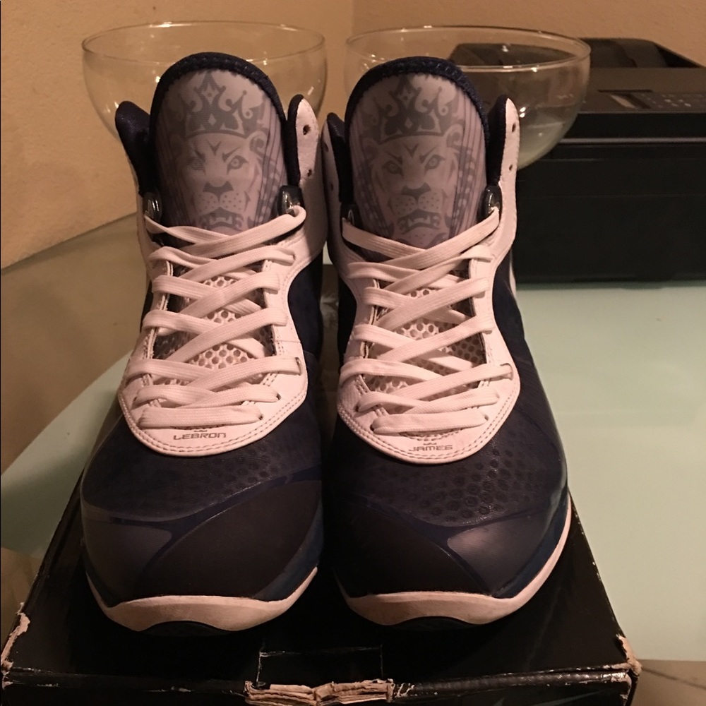 Lebron 8 V/2