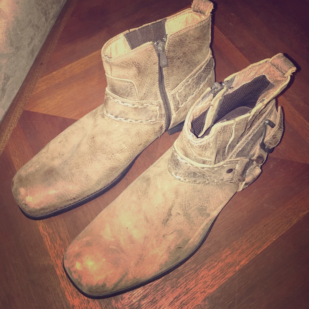 Like new Bed Stu Boots