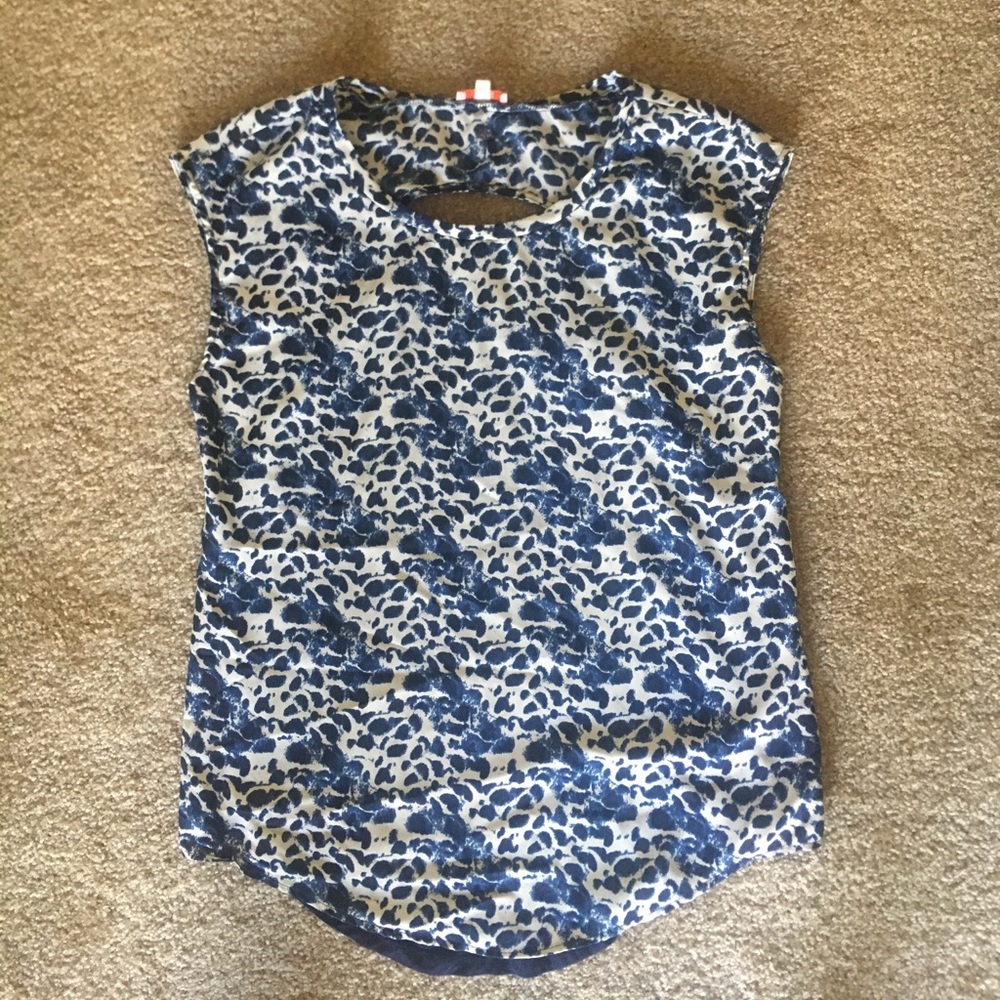 Short sleeved shirt from Pixley in size small
