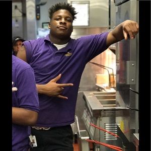 Meet your Posher, Travis