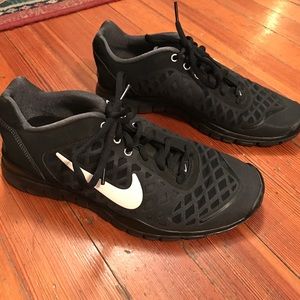 NIKE free TR luxe
