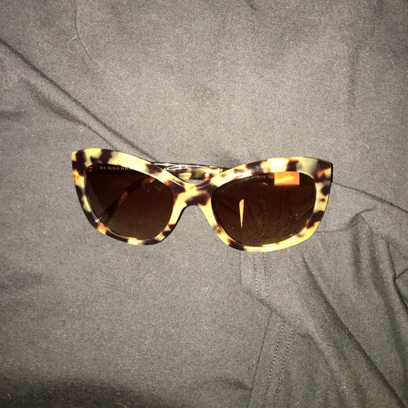 ?Burberry Blond Havana Sunglasses main image 8