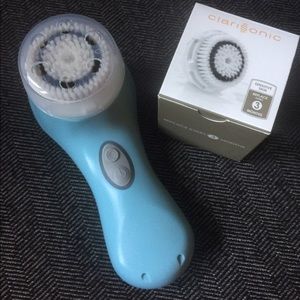 Clarasonic Mia2 with brand new Sensitive Skin head