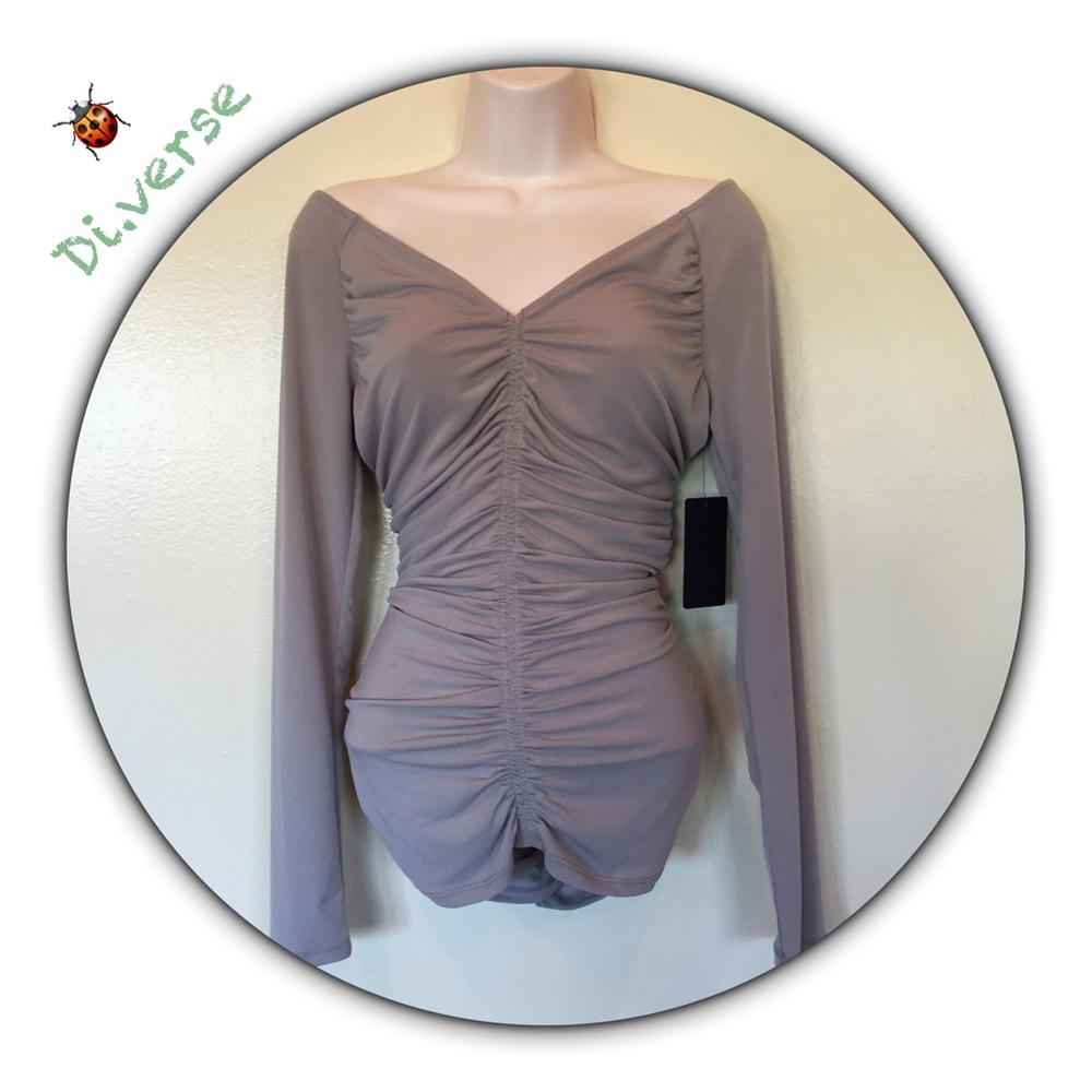 Guess pebble colored long sleeved top size M NWT