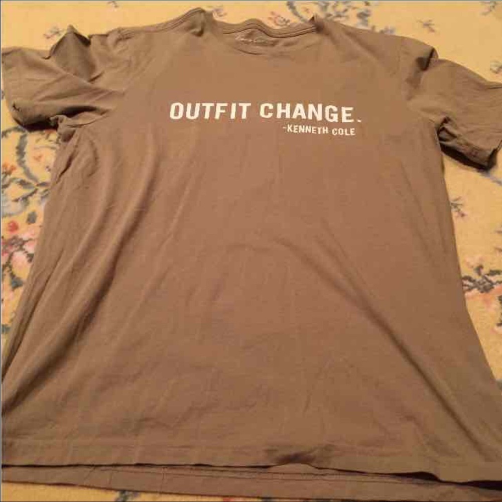 Kenneth Cole Like New Graphic Tshirt