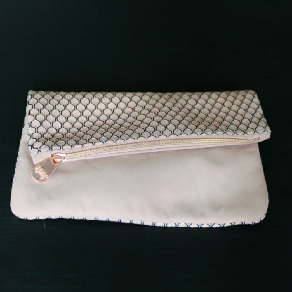 ipsy May 2017 travel makeup bag