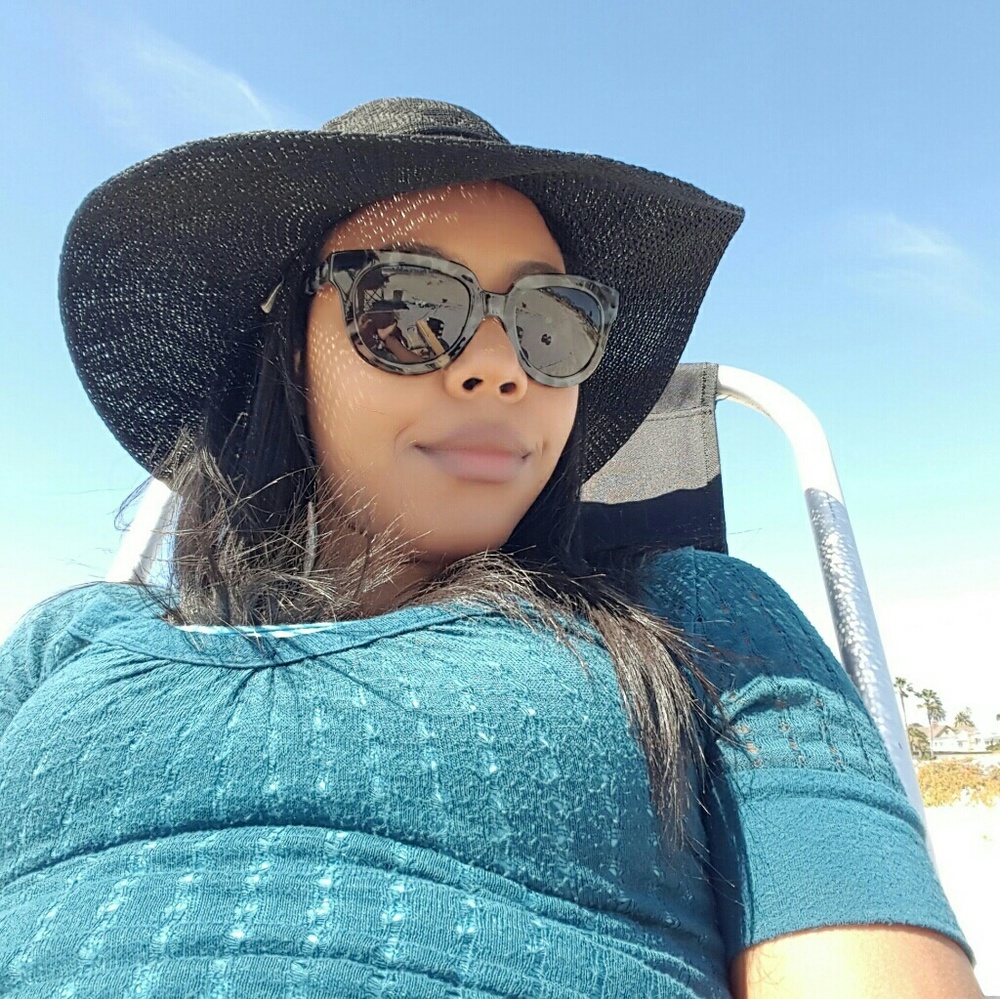 Meet your Posher, Perla